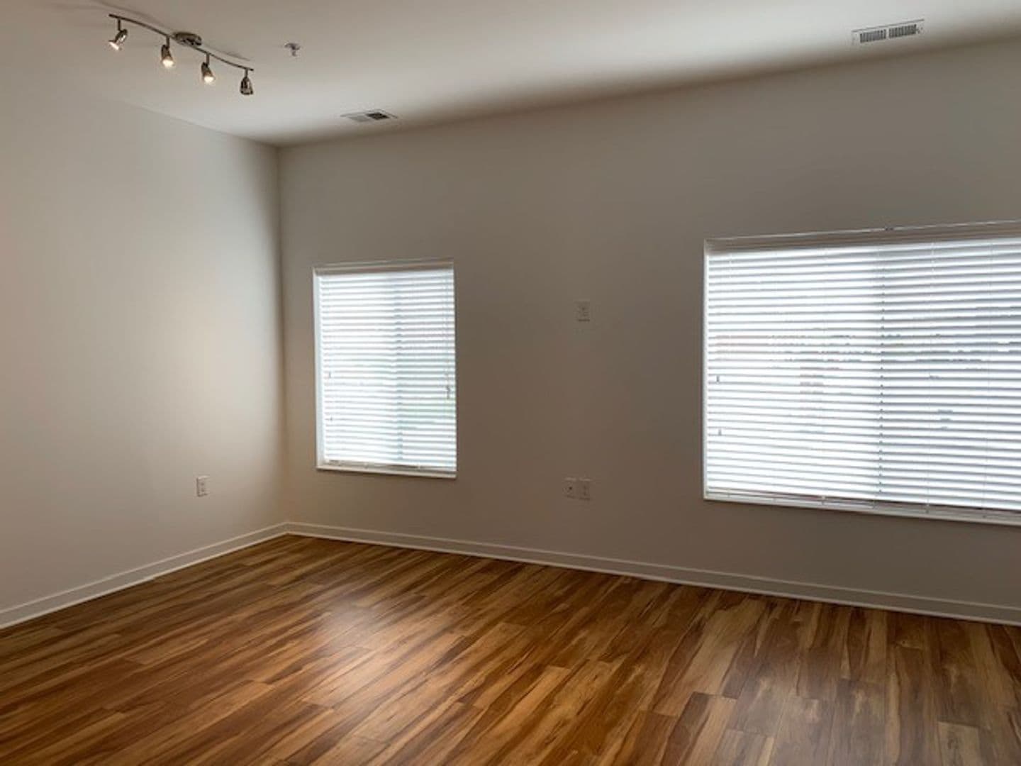 Omaha Apartment: 401 S 41st Street
