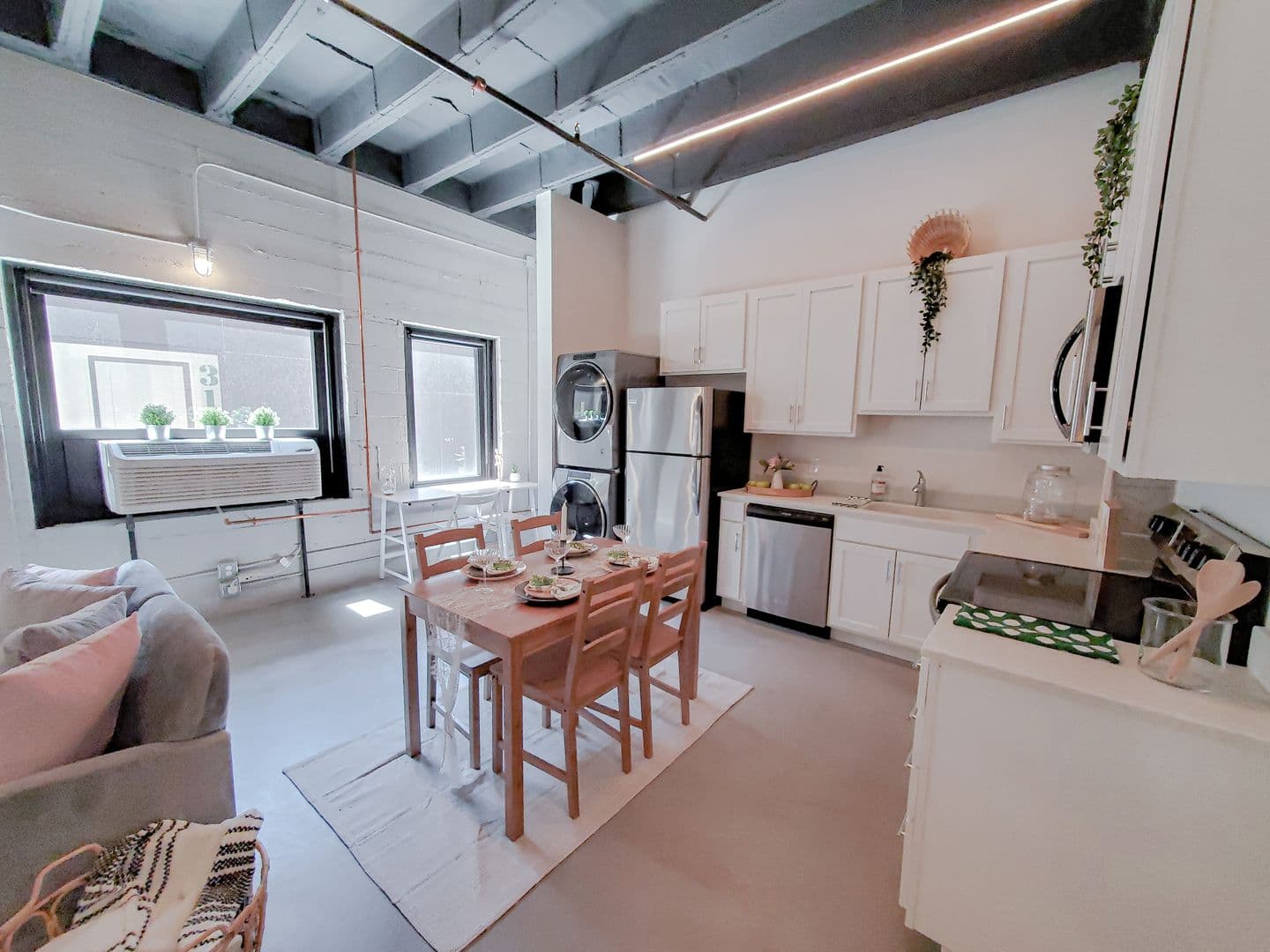 Omaha Apartment: 1311 S 9th St
