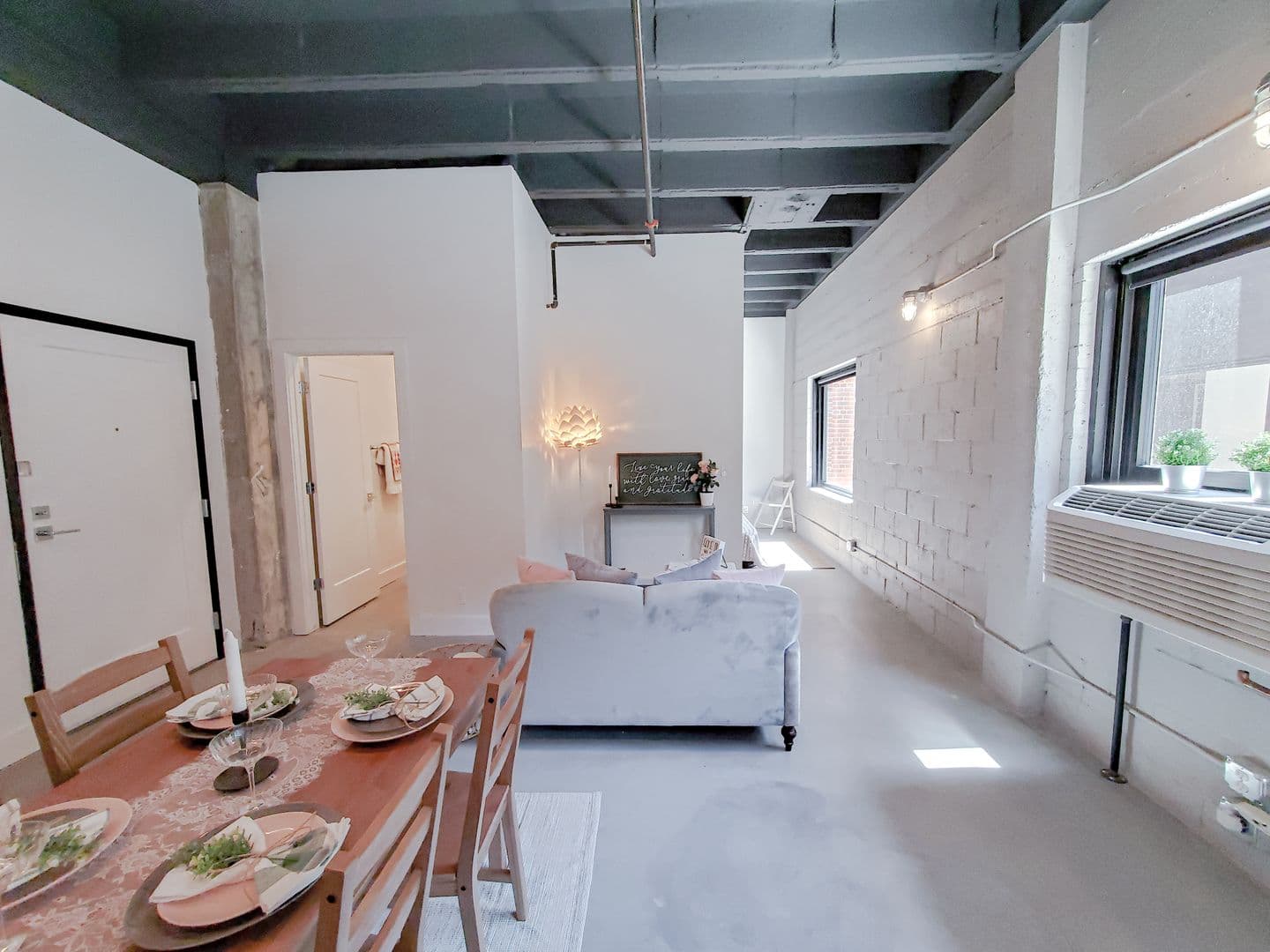 Omaha Apartment: 1311 S 9th St