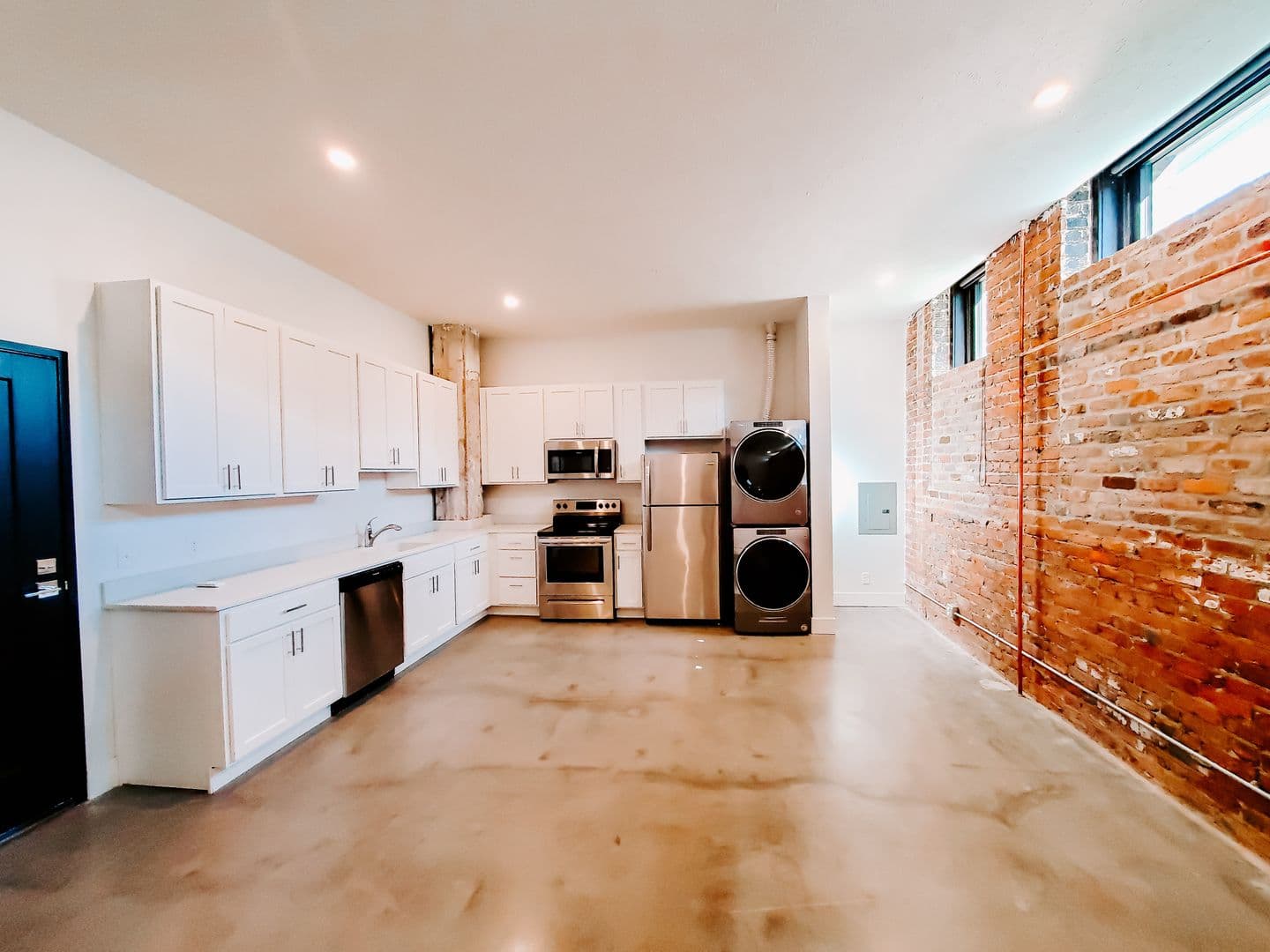Omaha Apartment: 1311 S 9th St