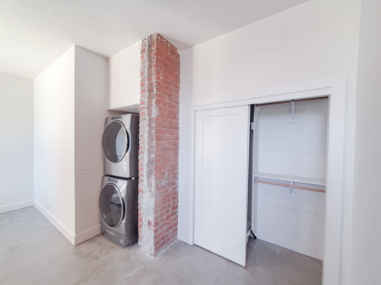Omaha Apartment: 1311 S 9th St