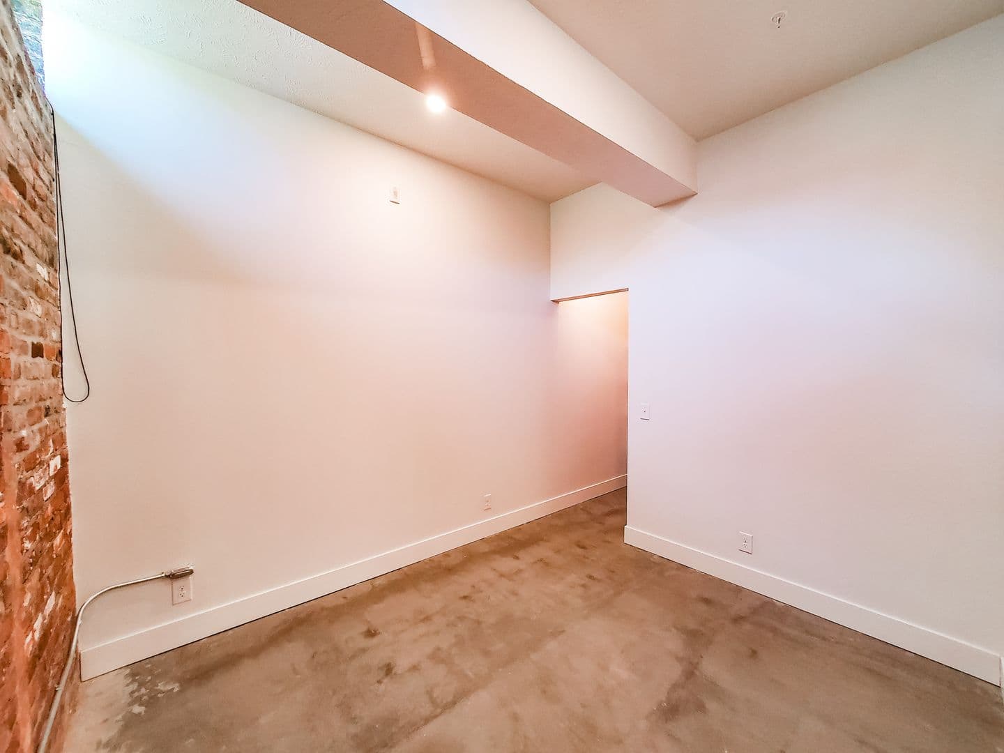 Omaha Apartment: 1311 S 9th St