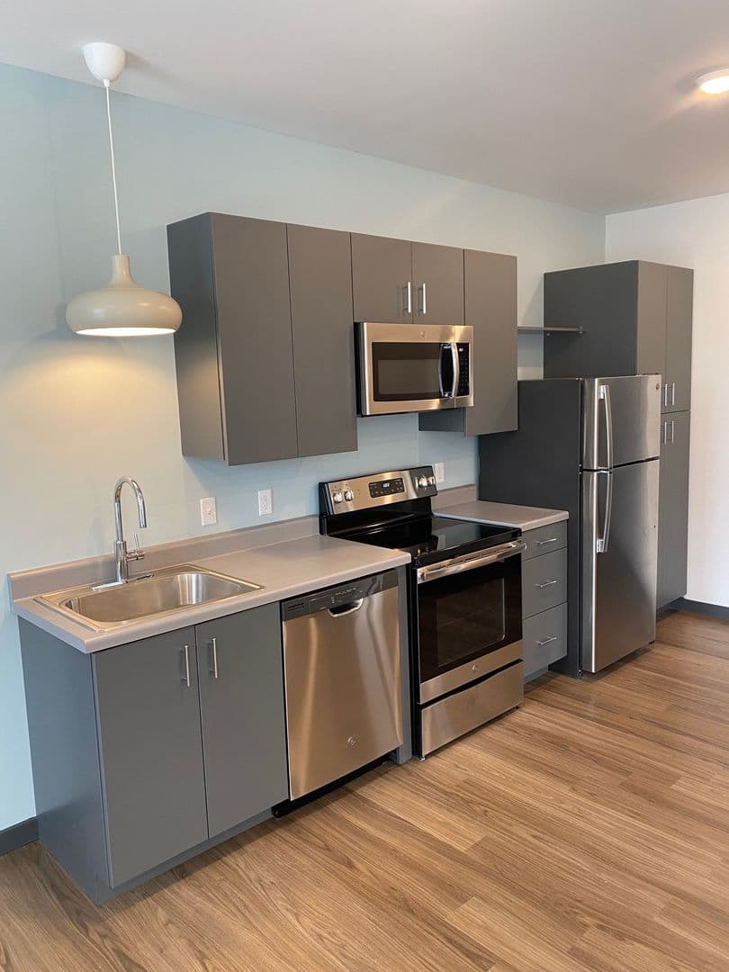 Omaha Apartment: 4400 S Douglas Street