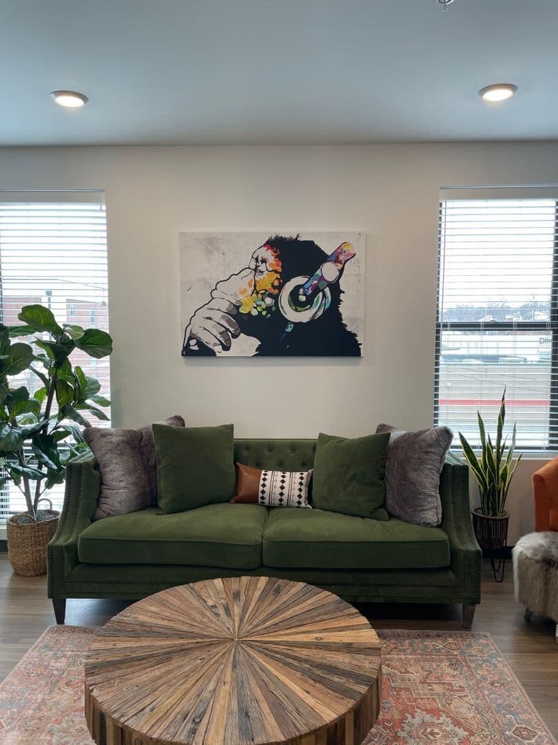Omaha Apartment: 4400 S Douglas Street
