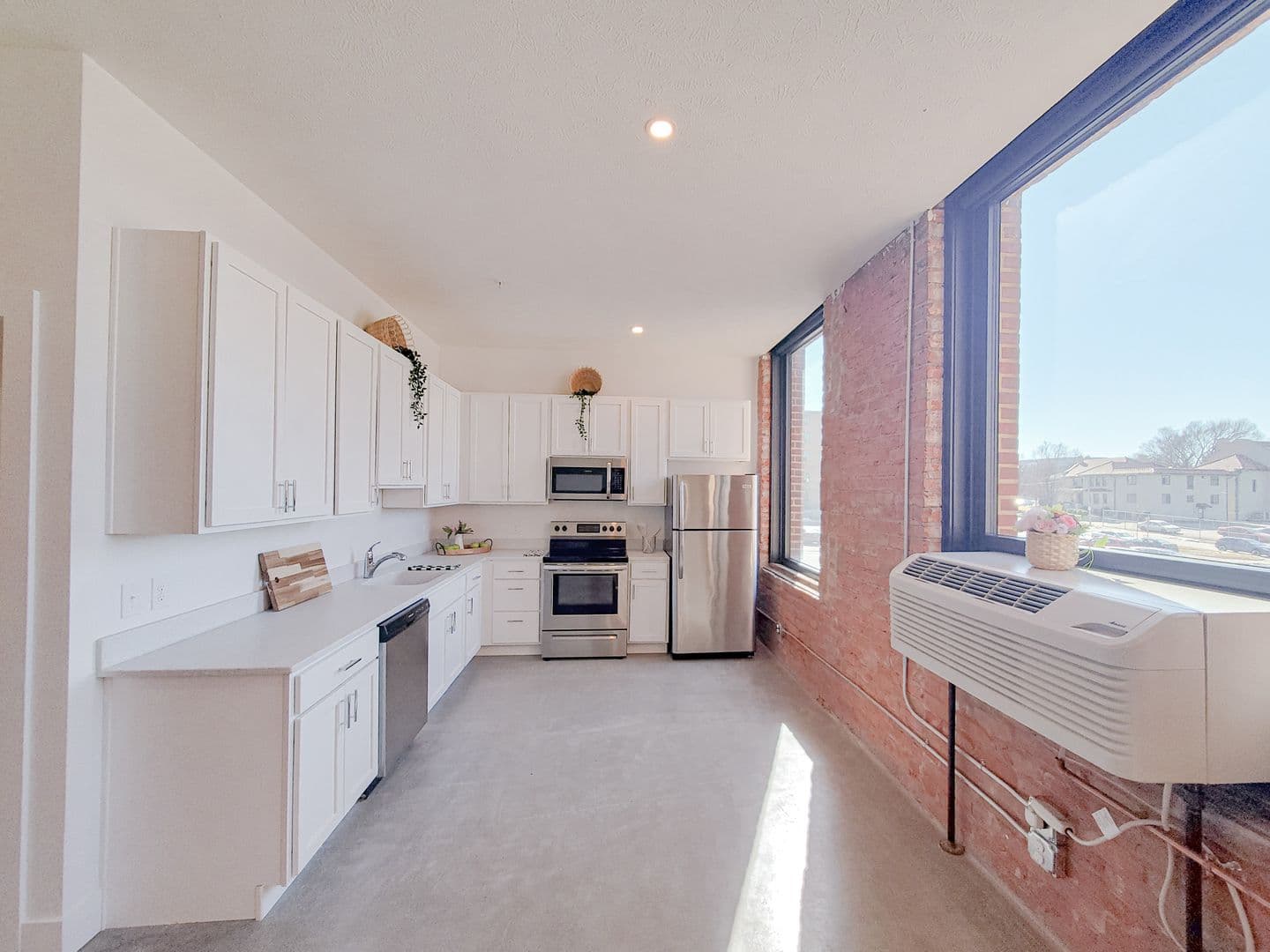 Omaha Apartment: 1311 S 9th St