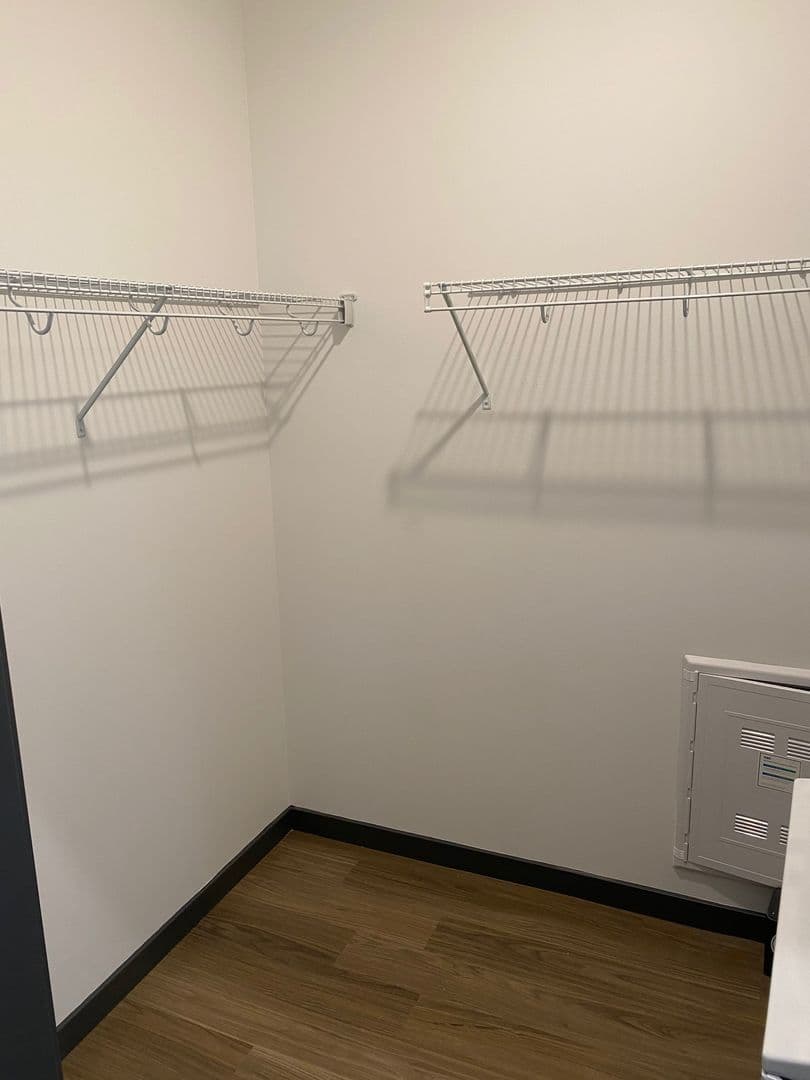 Omaha Apartment: 4400 S Douglas Street