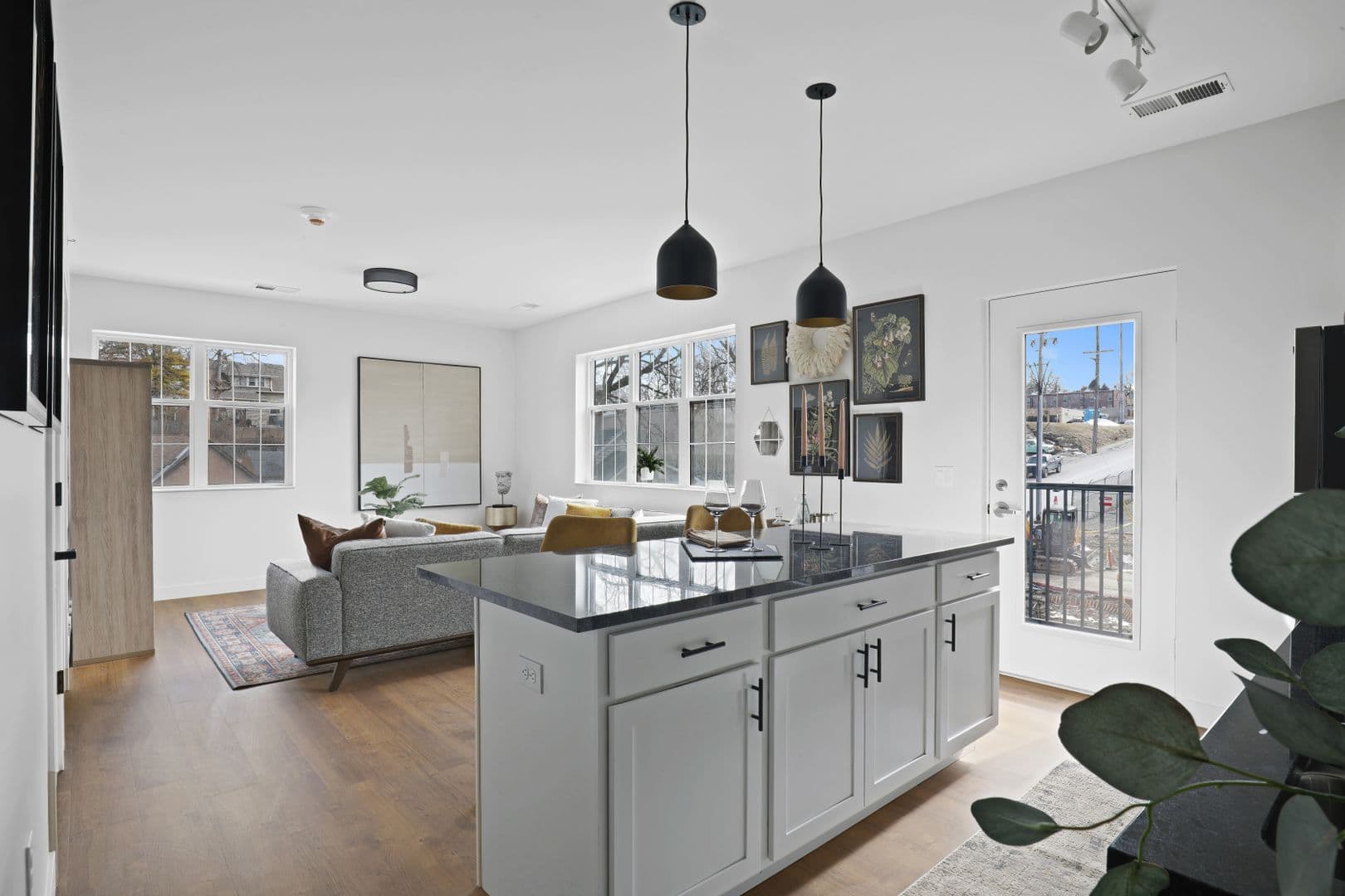 Omaha Apartment: 3306 Jones St
