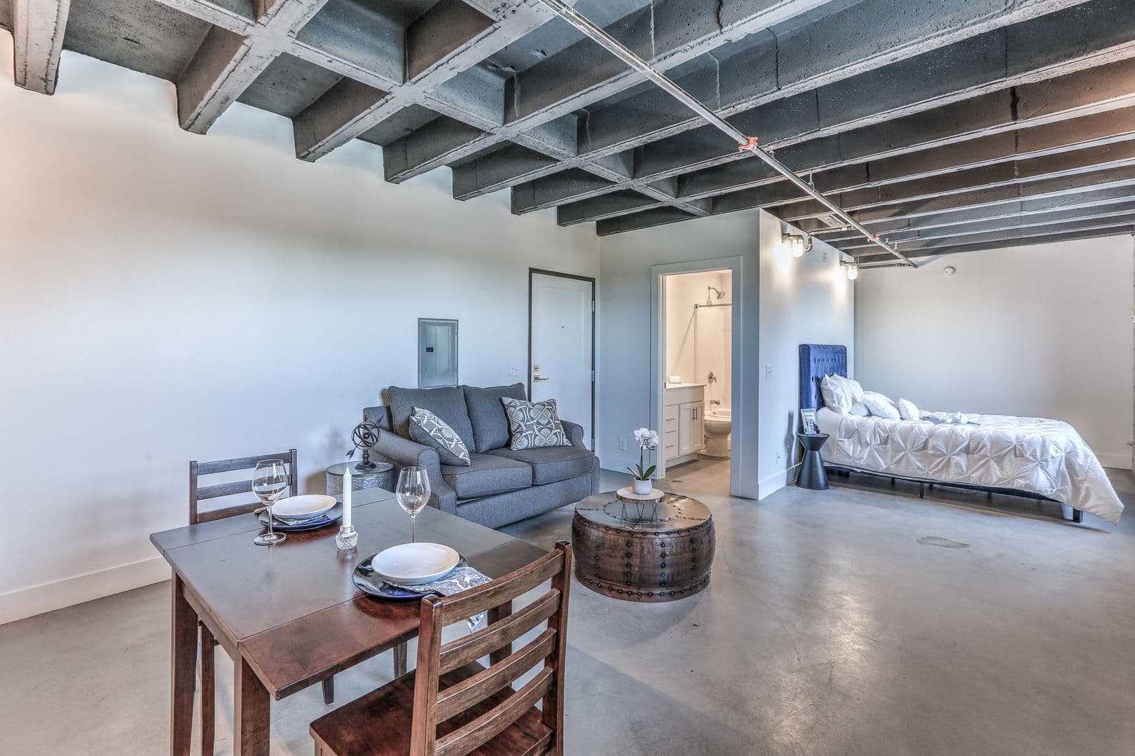 Omaha Apartment: 1311 S 9th St