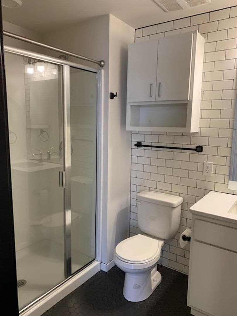 Omaha Apartment: 3804 Farnam St