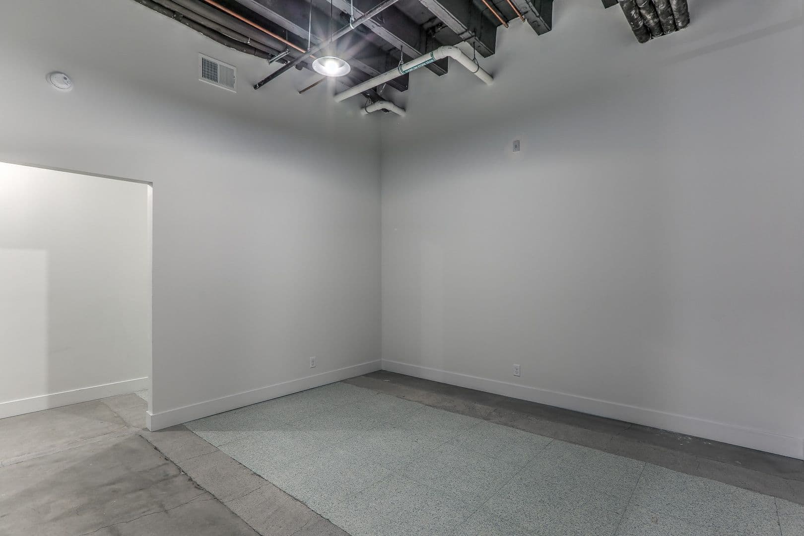 Omaha Apartment: 1311 S 9th St