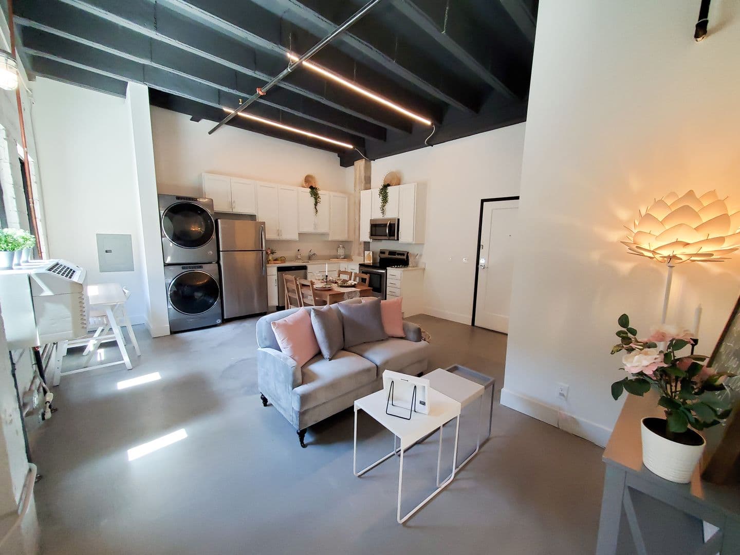 Omaha Apartment: 1311 S 9th St
