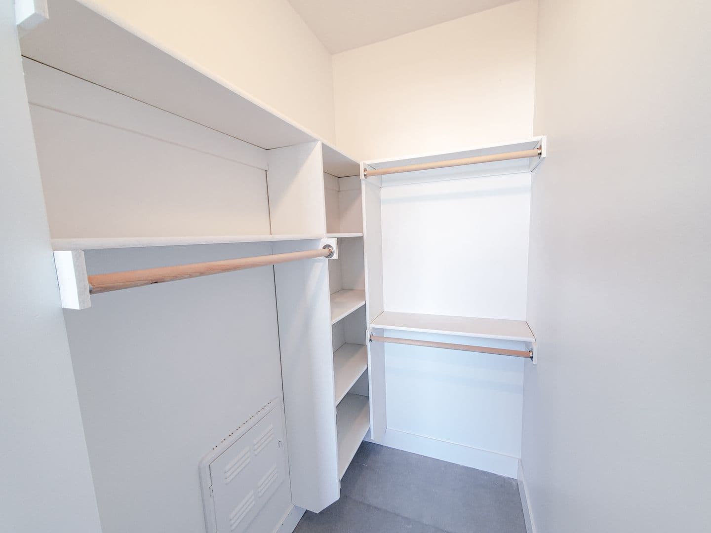 Omaha Apartment: 1311 S 9th St
