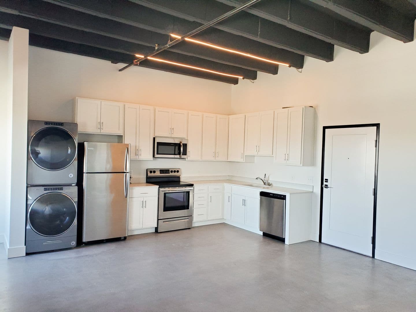 Omaha Apartment: 1311 S 9th St