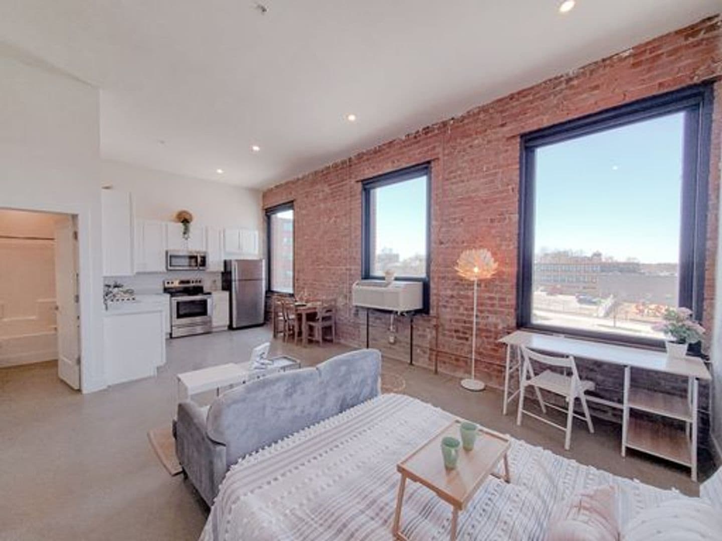 Omaha Apartment: 1311 S 9th St