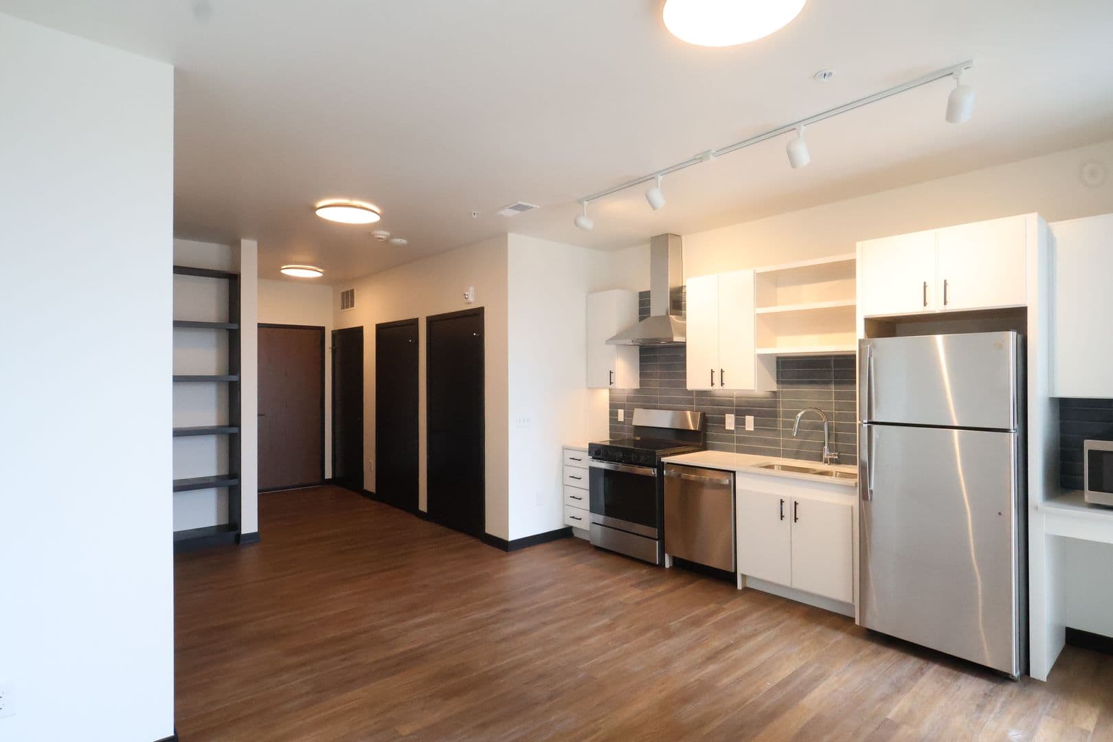 Omaha Apartment: 3737 Farnam Street