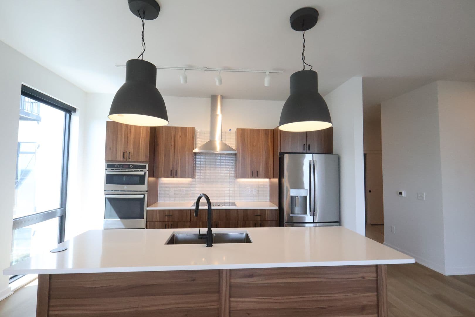 Omaha Apartment: 3737 Farnam Street