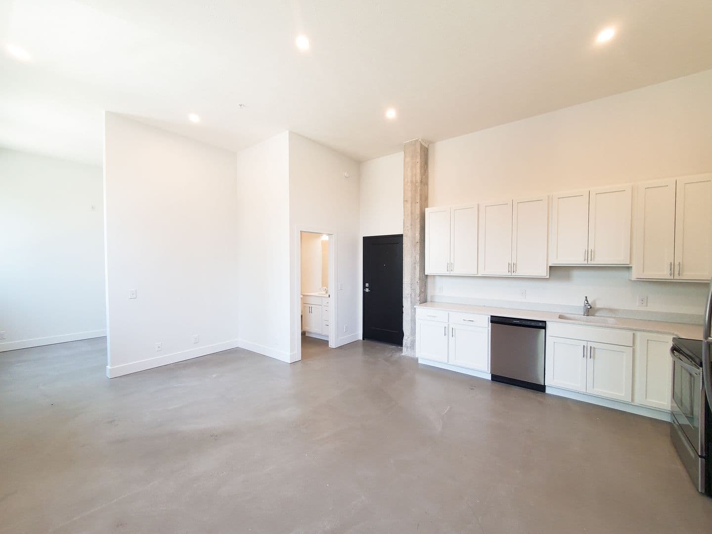 Omaha Apartment: 1311 S 9th St