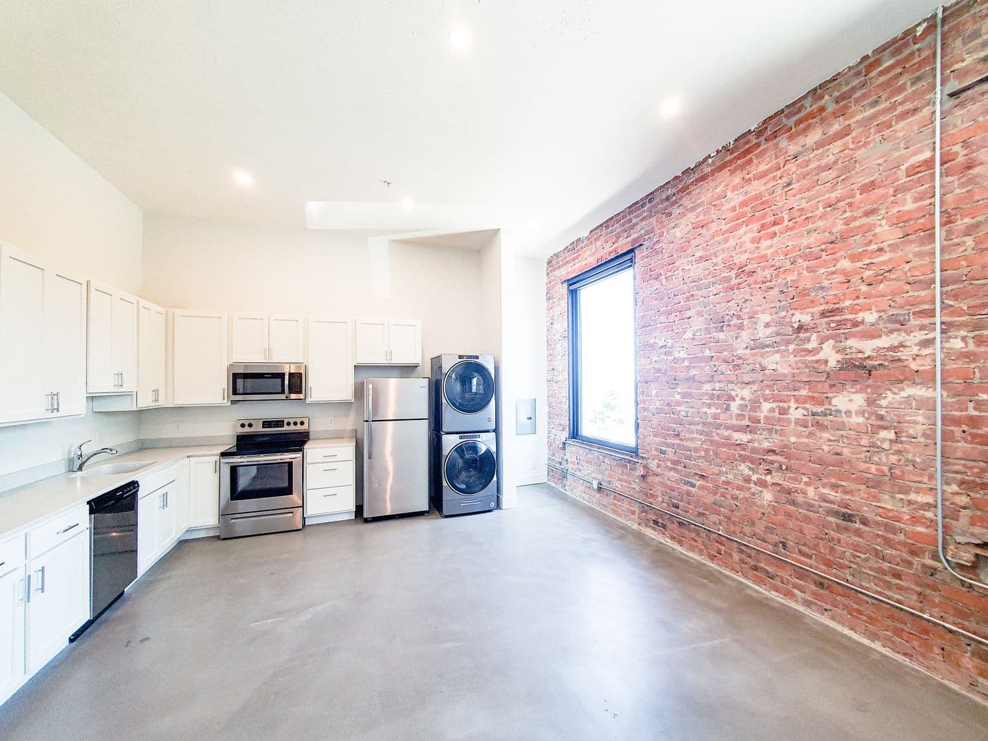 Omaha Apartment: 1311 S 9th St