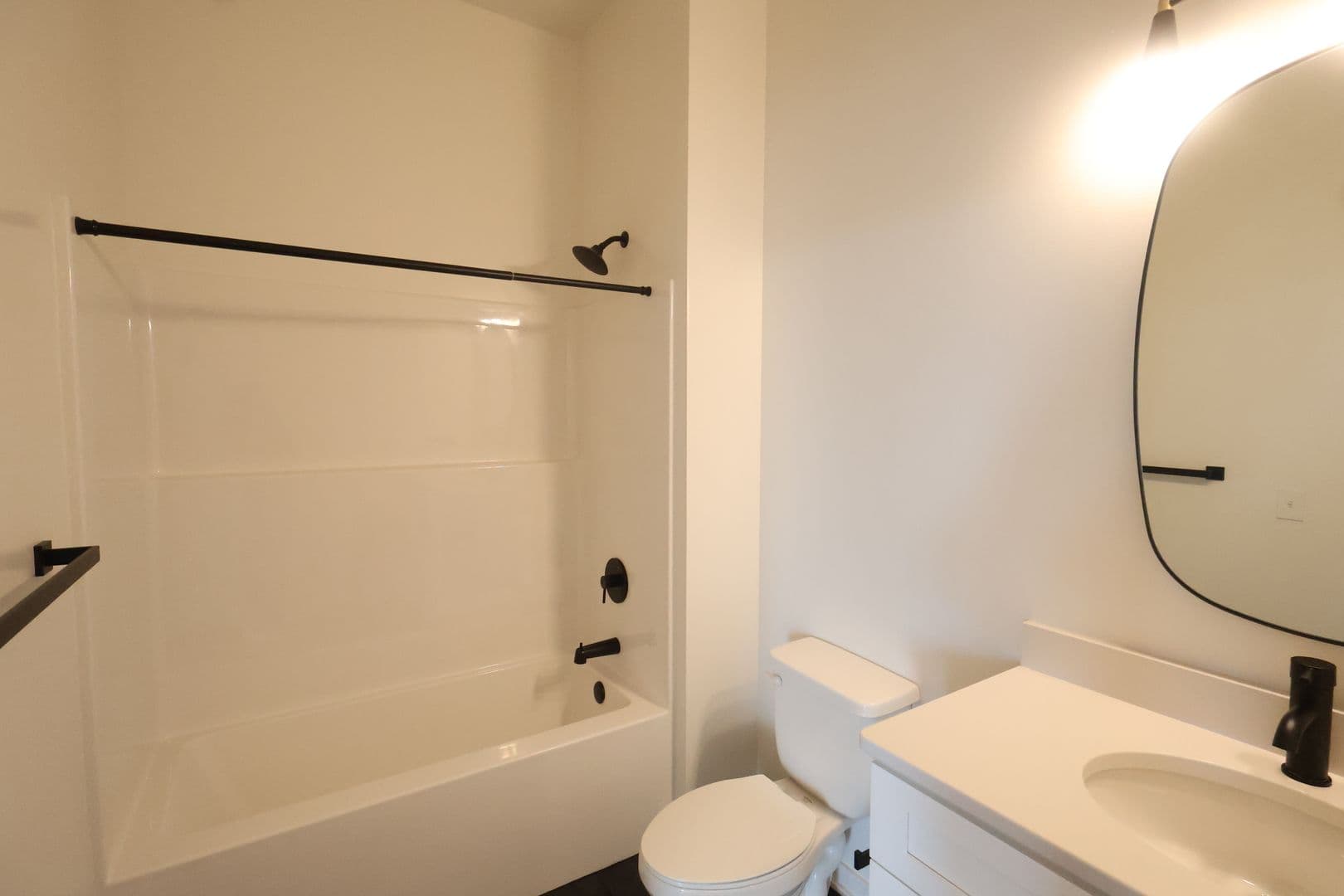 Omaha Apartment: 3737 Farnam Street