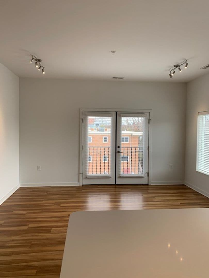 Omaha Apartment: 401 S 41st Street