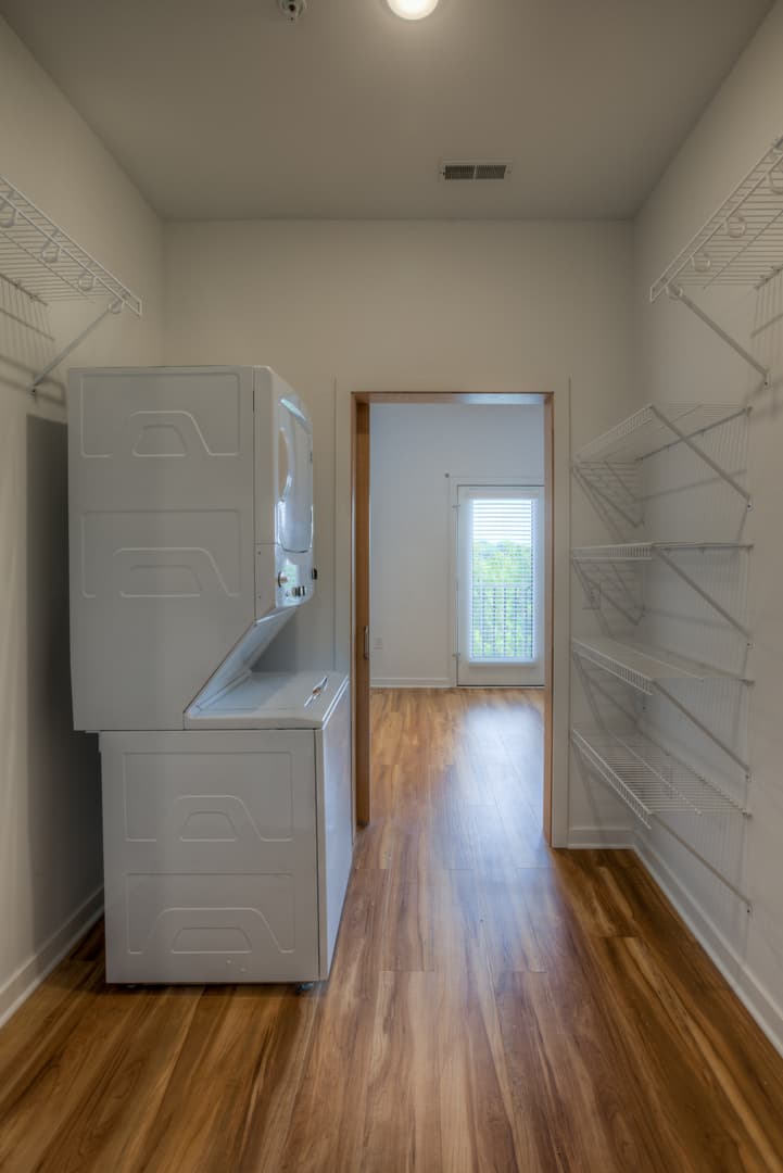 Omaha Apartment: 401 S 41st Street