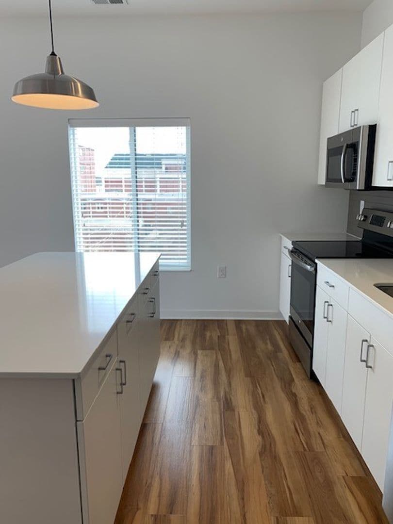 Omaha Apartment: 401 S 41st Street