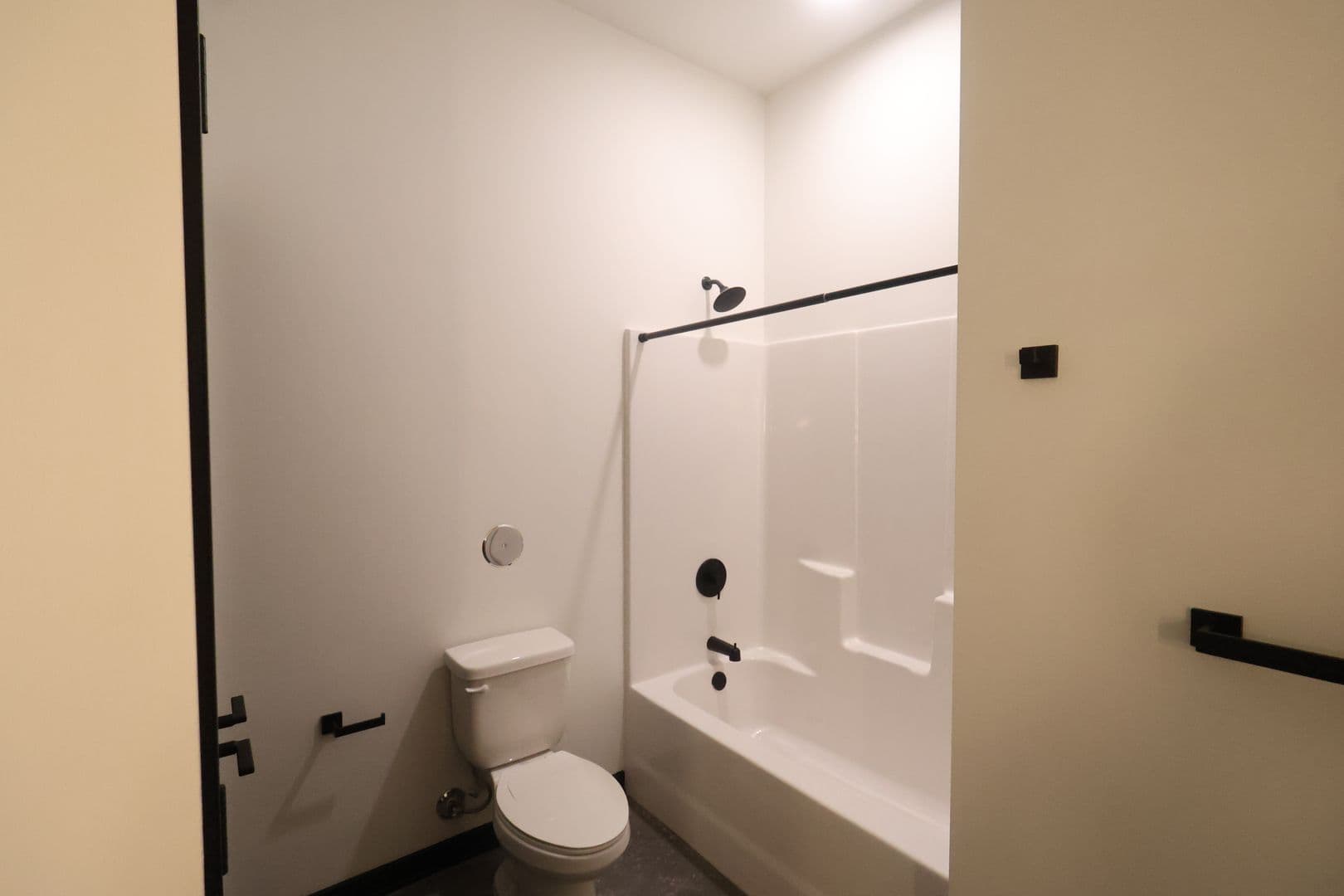 Omaha Apartment: 3737 Farnam Street