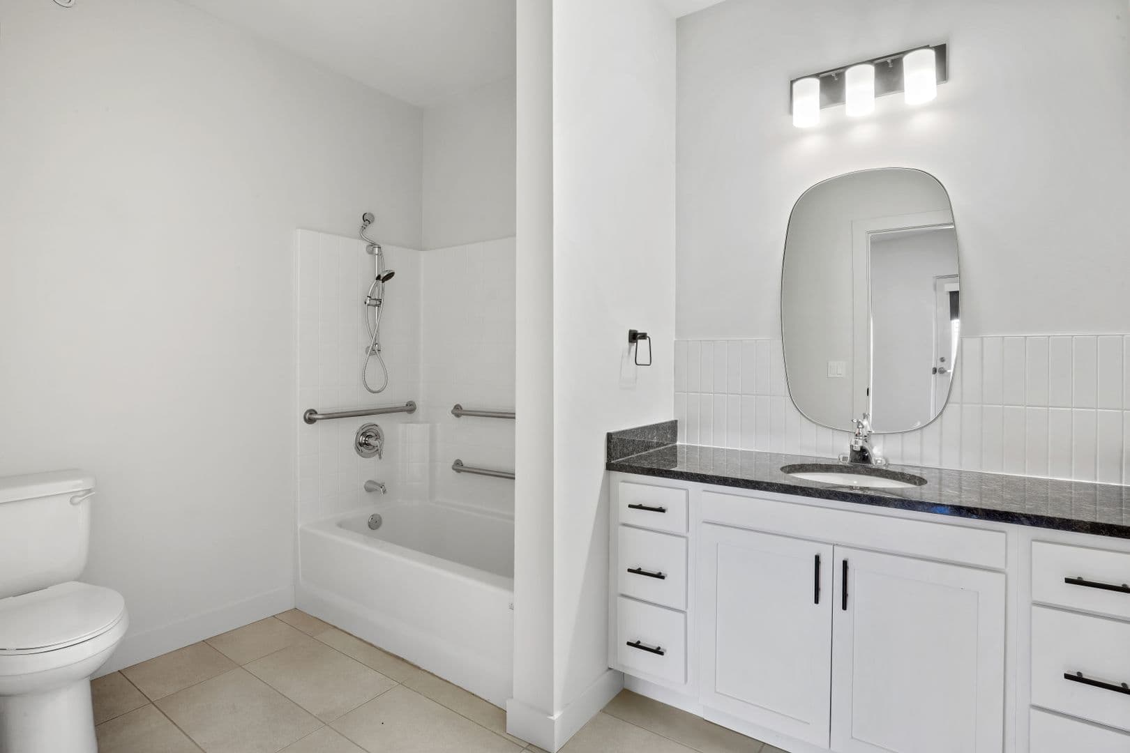 Omaha Apartment: 3306 Jones St