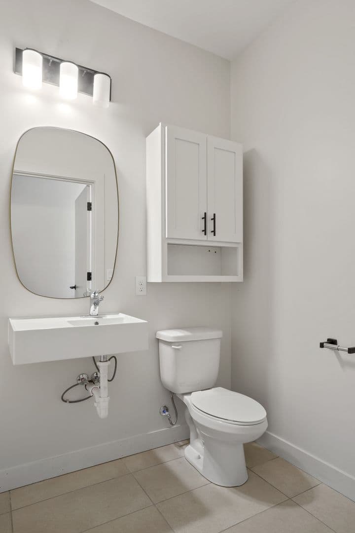 Omaha Apartment: 3306 Jones St