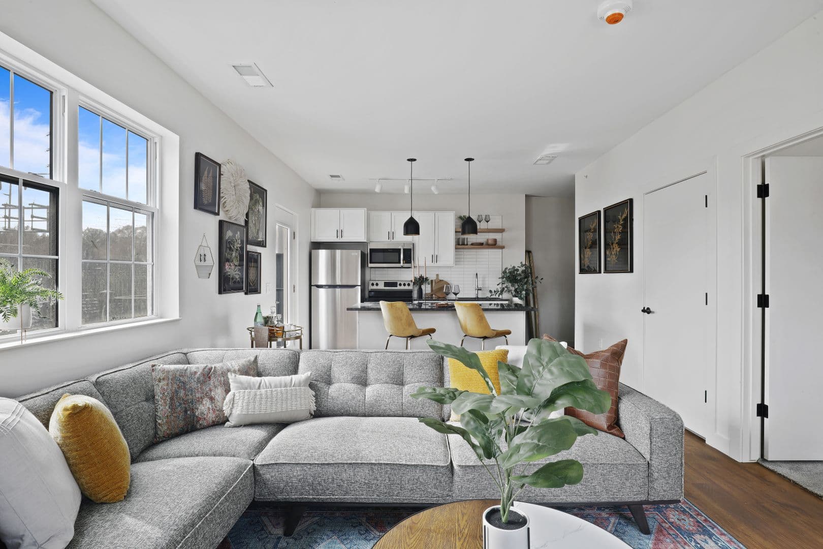 Omaha Apartment: 3306 Jones St