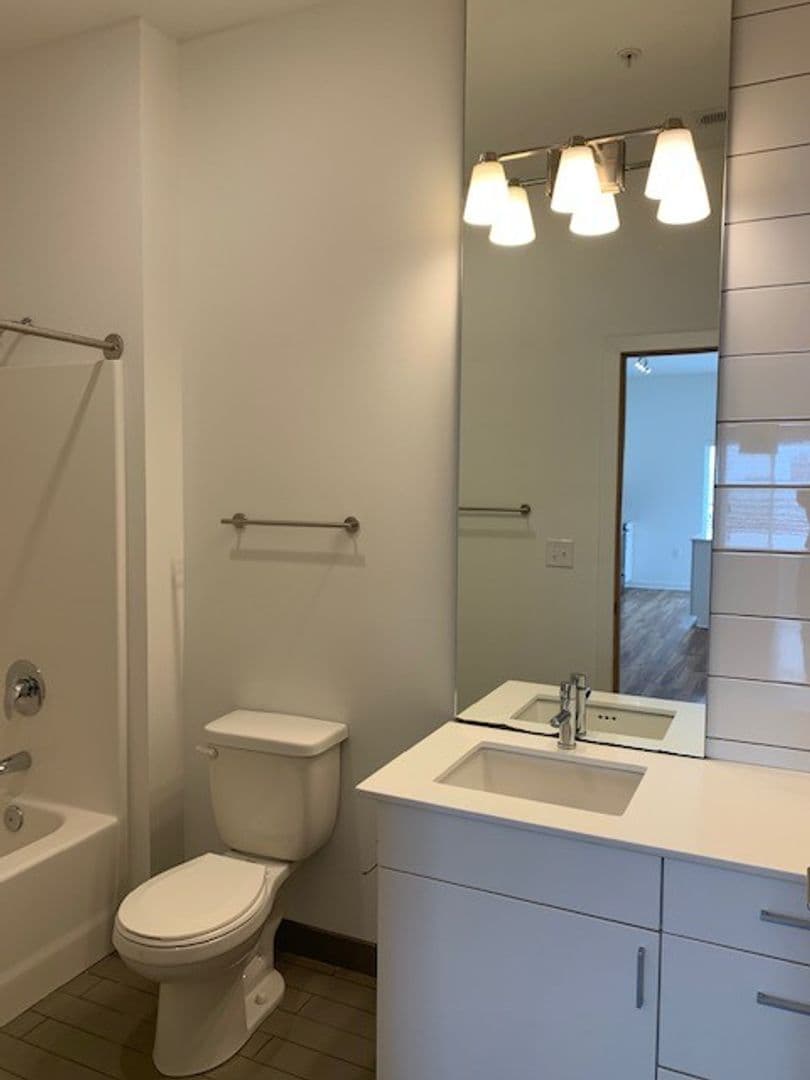 Omaha Apartment: 401 S 41st Street
