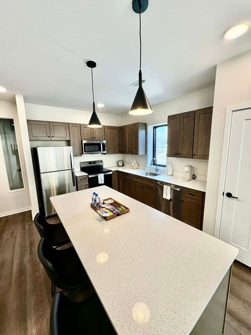 Omaha Apartment: 3612 Leavenworth St - 307