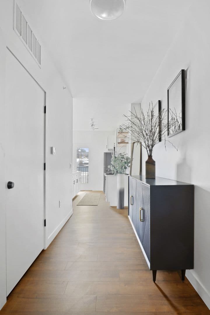 Omaha Apartment: 3306 Jones St