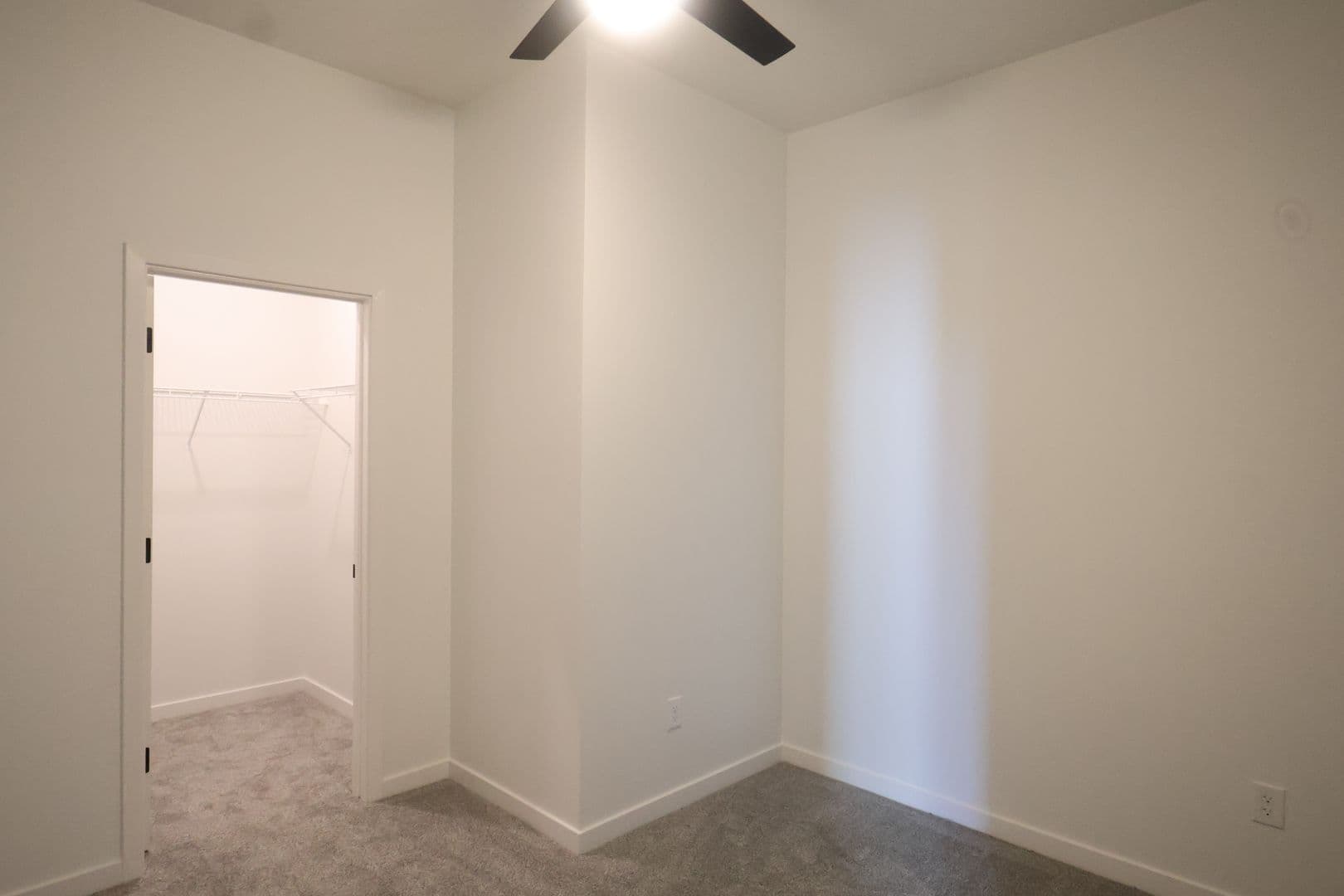 Omaha Apartment: 3737 Farnam Street