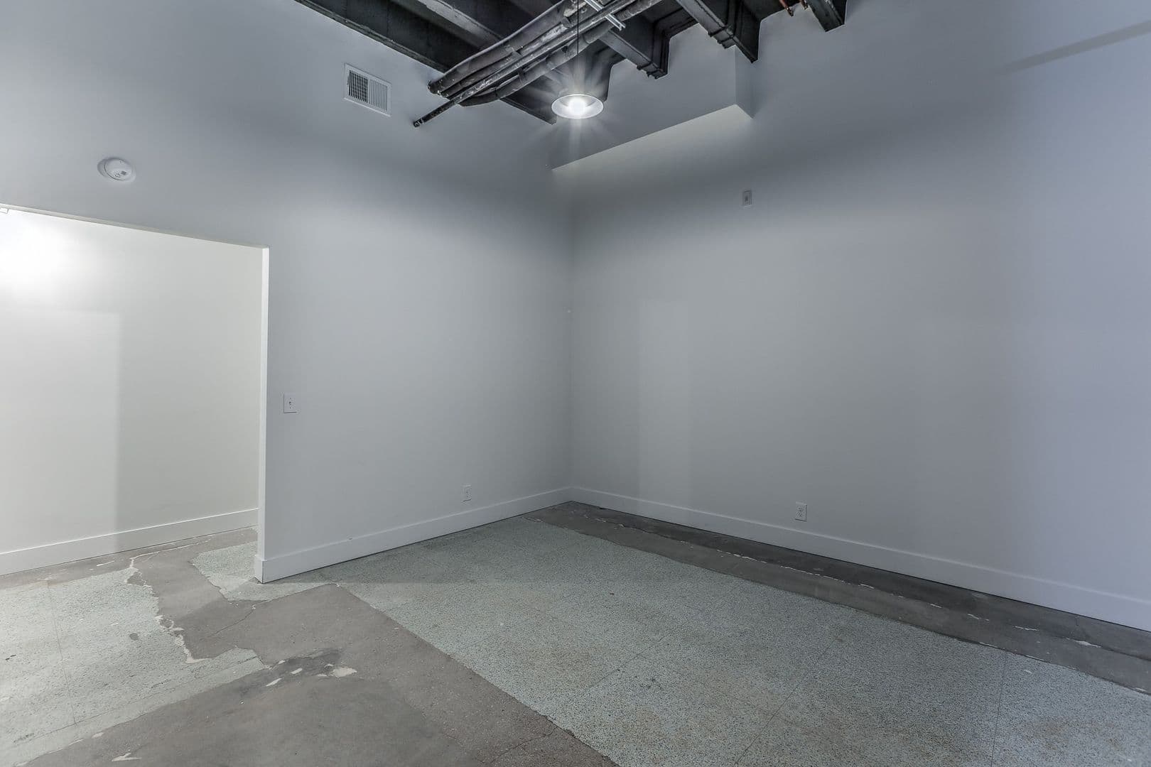 Omaha Apartment: 1311 S 9th St
