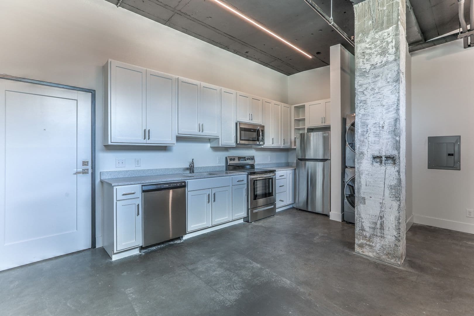 Omaha Apartment: 1311 S 9th St