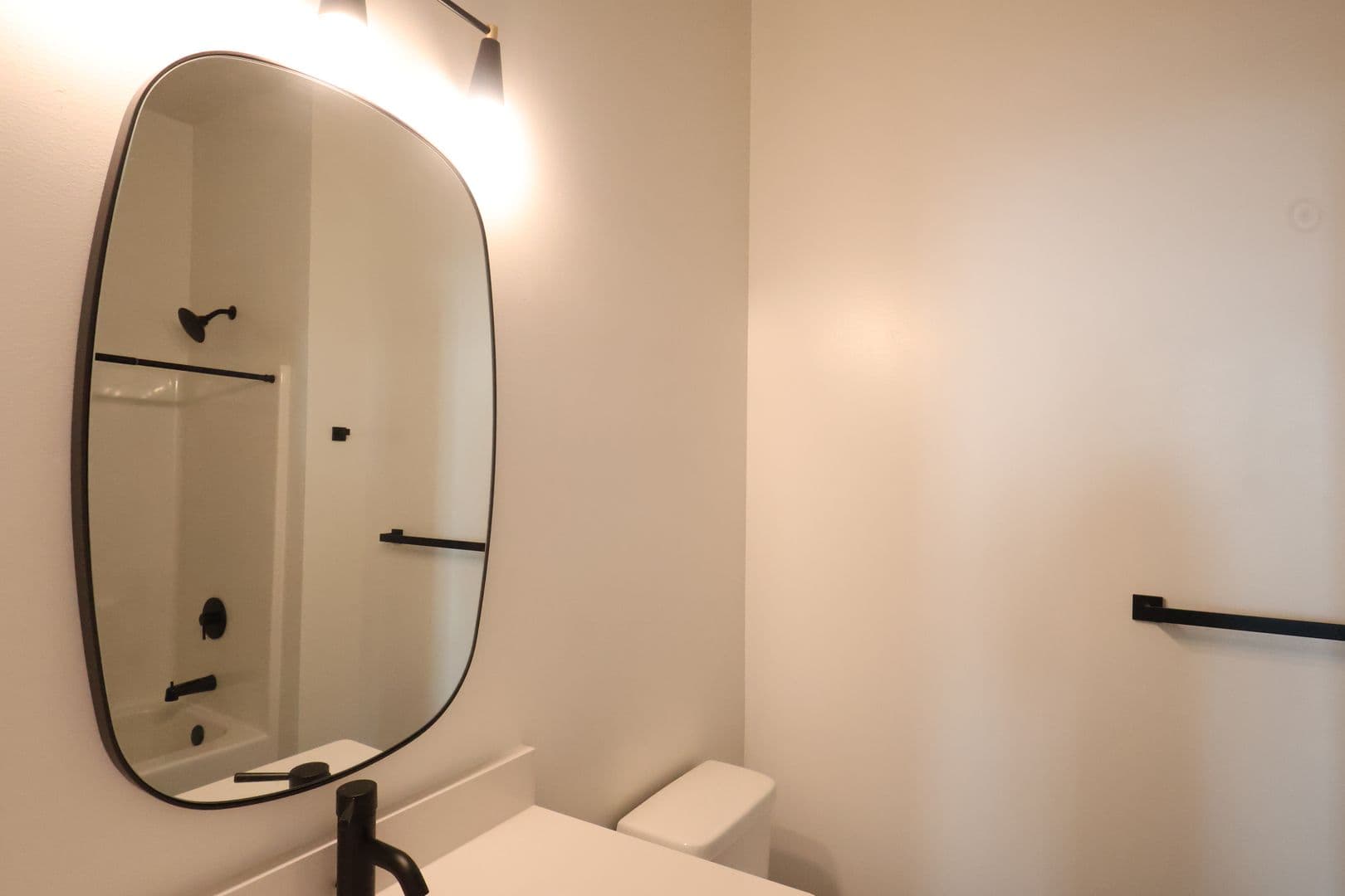 Omaha Apartment: 3737 Farnam Street