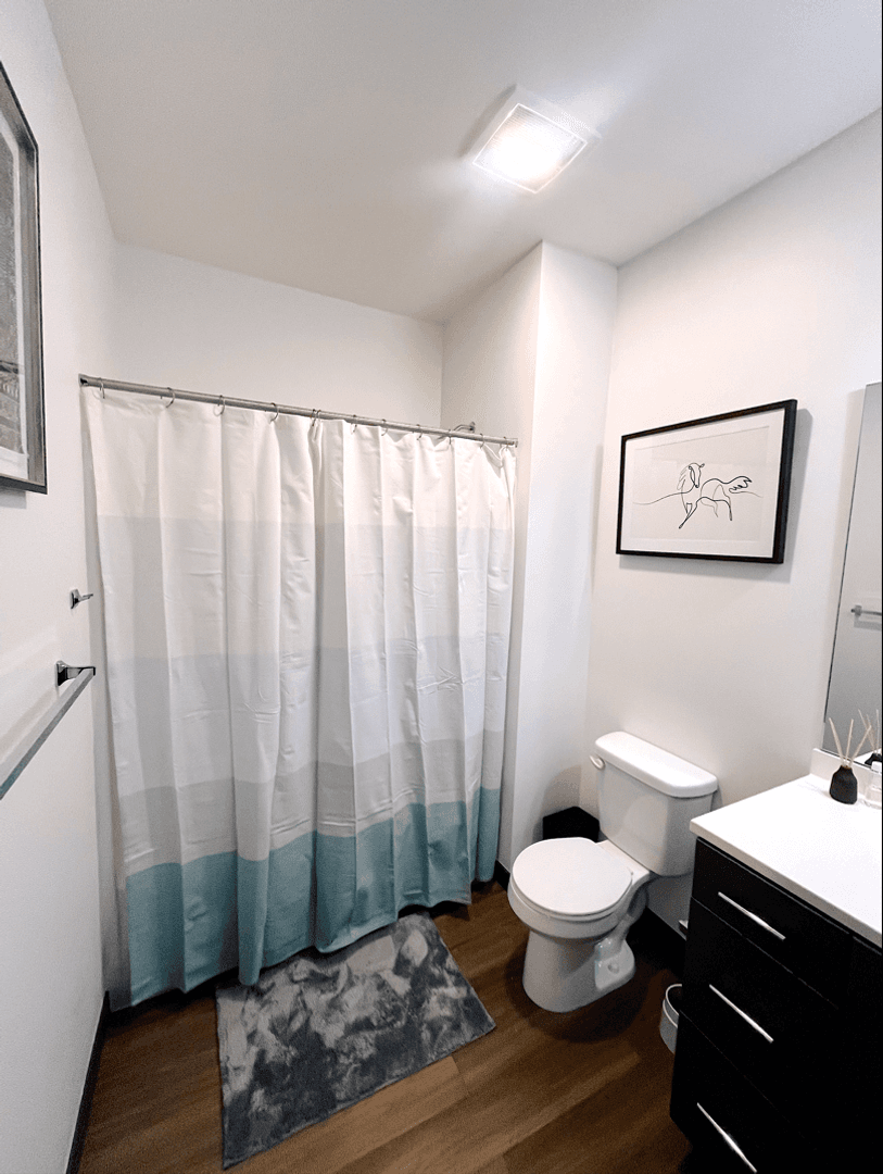Omaha Apartment: 4400 S Douglas Street