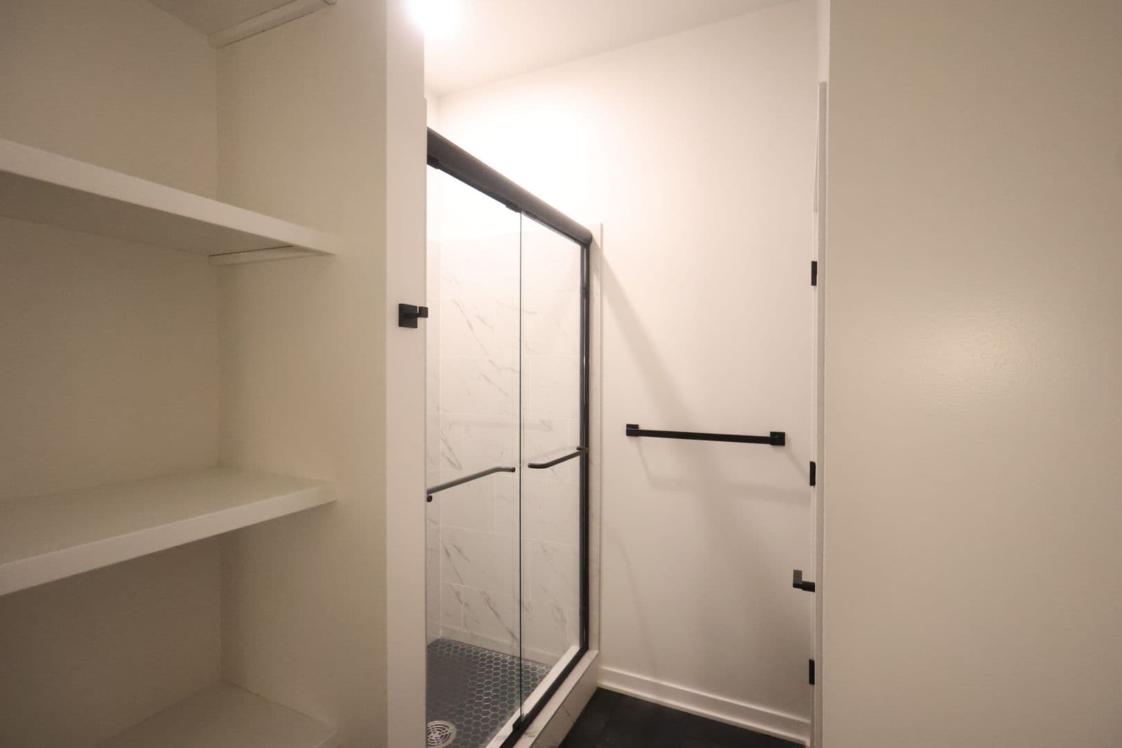 Omaha Apartment: 3737 Farnam Street