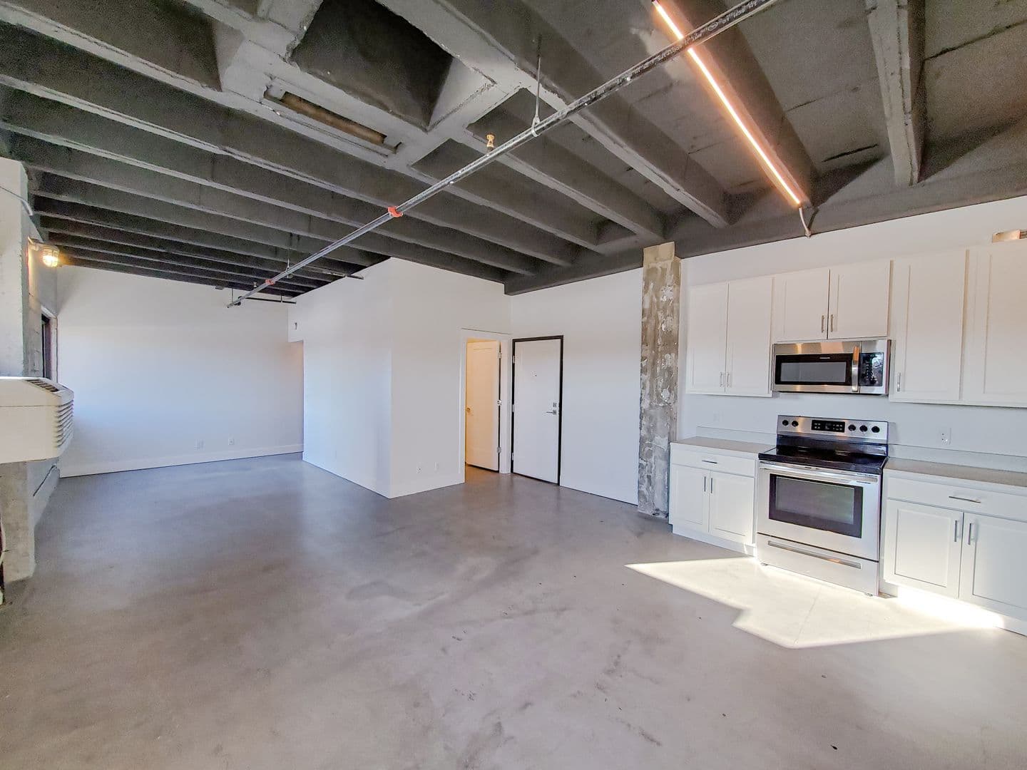 Omaha Apartment: 1311 S 9th St