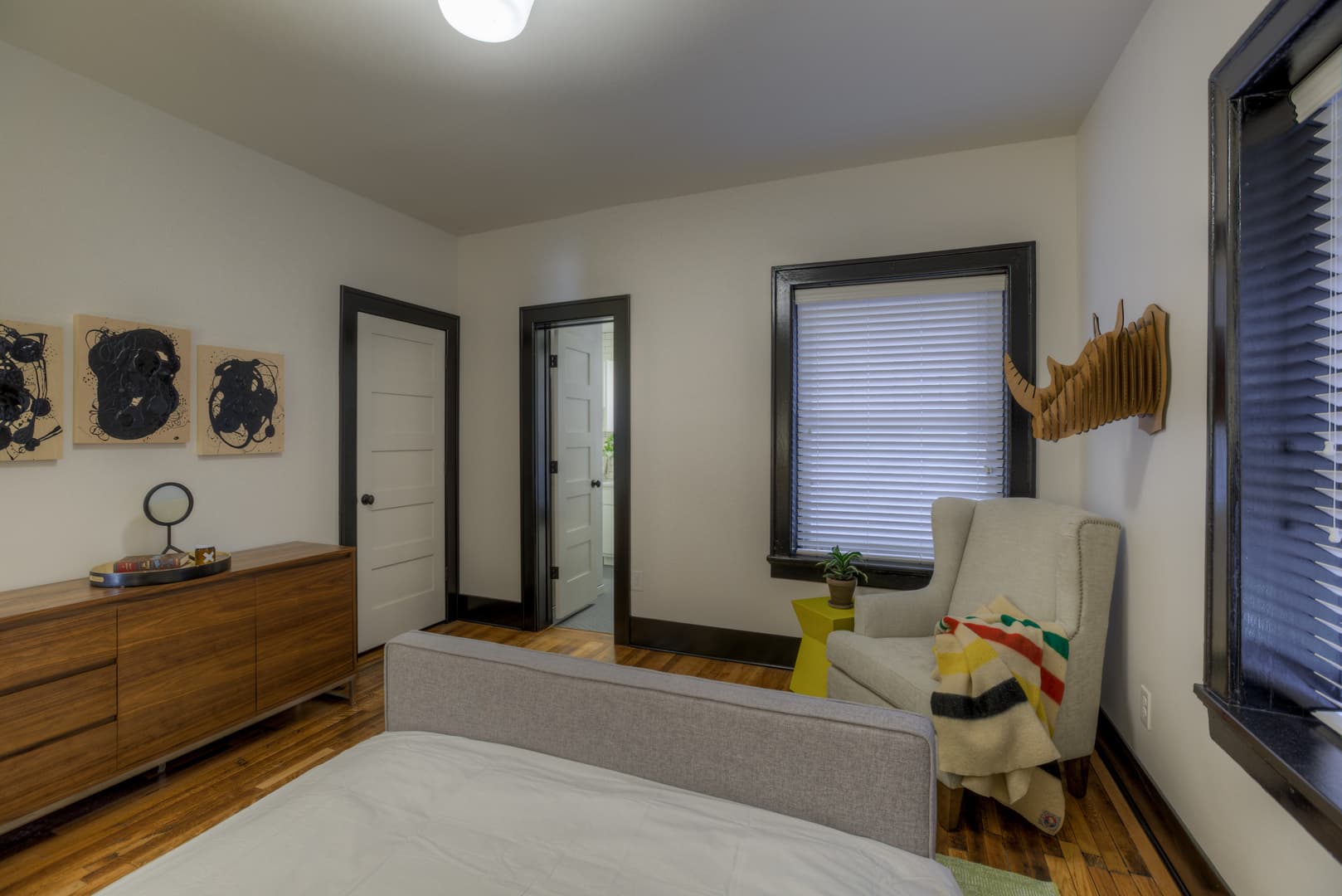 Omaha Apartment: 3804 Farnam St