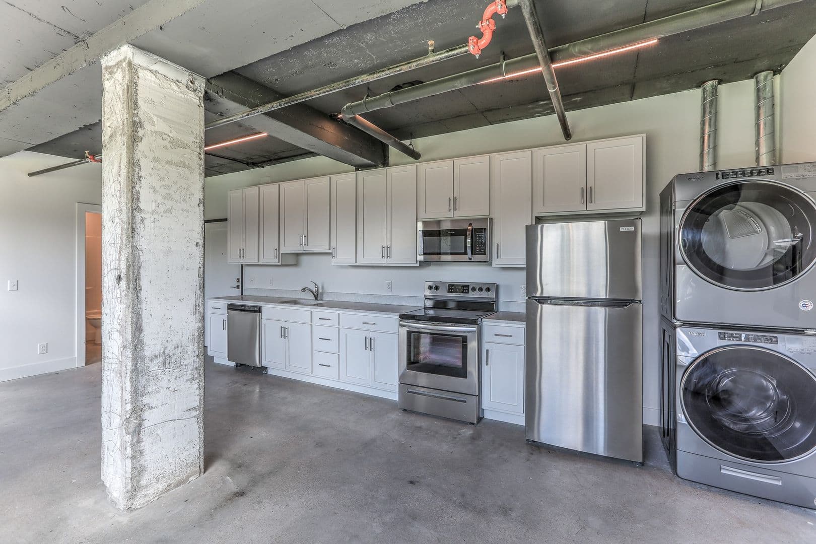 Omaha Apartment: 1311 S 9th St