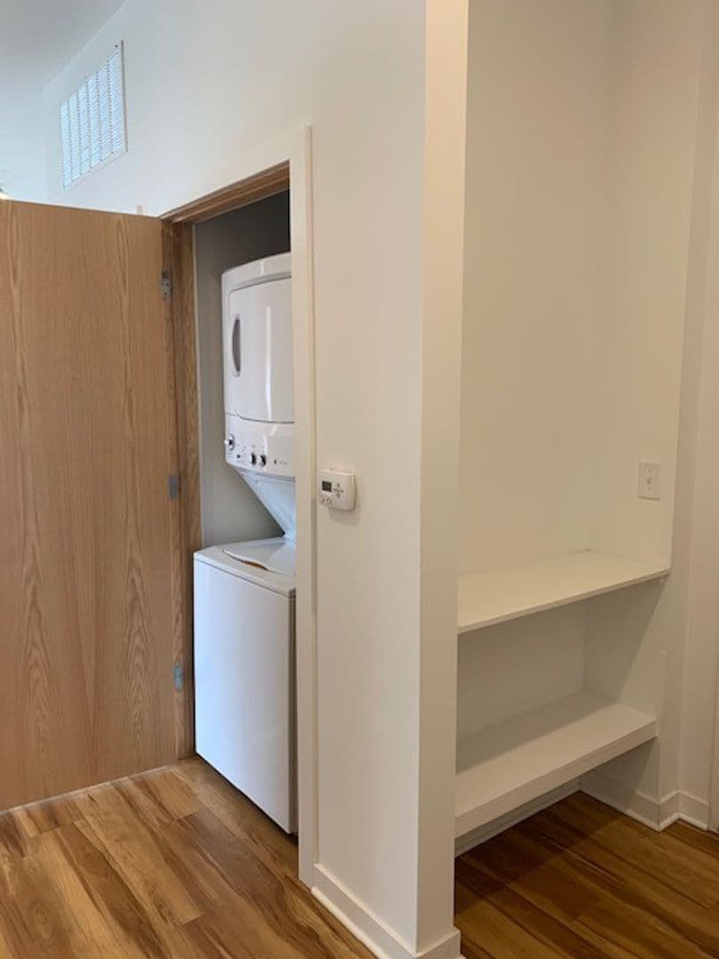 Omaha Apartment: 401 S 41st Street