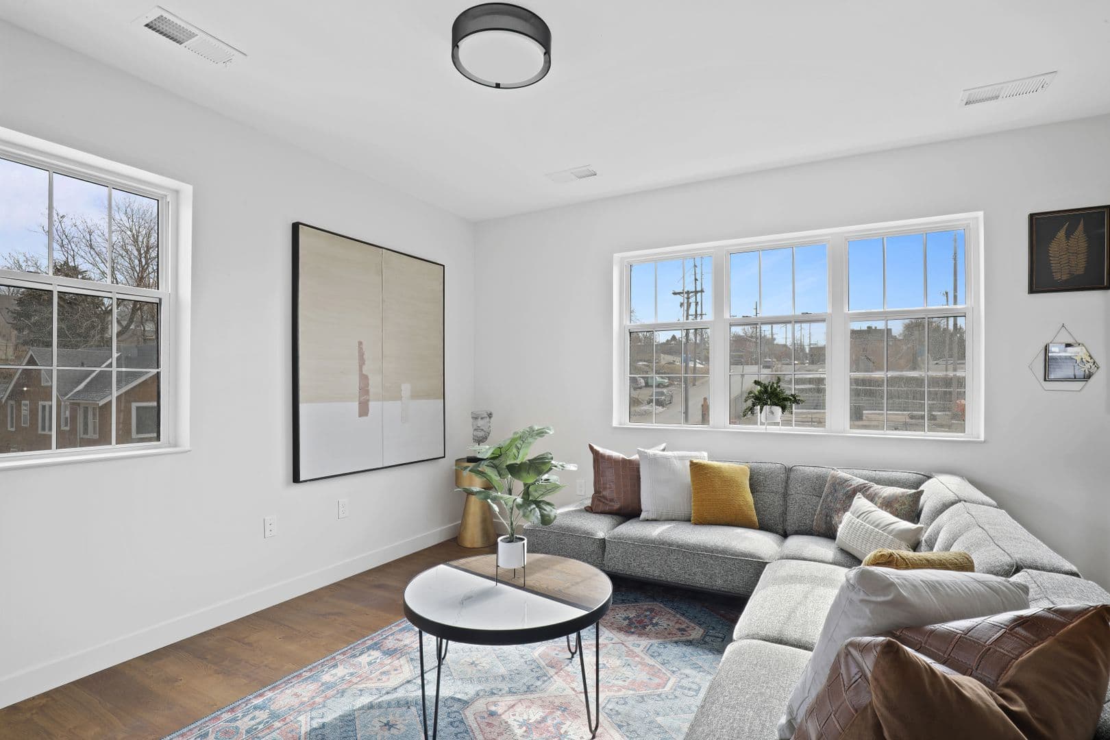 Omaha Apartment: 3306 Jones St