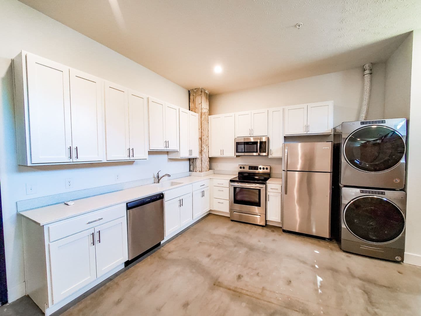 Omaha Apartment: 1311 S 9th St