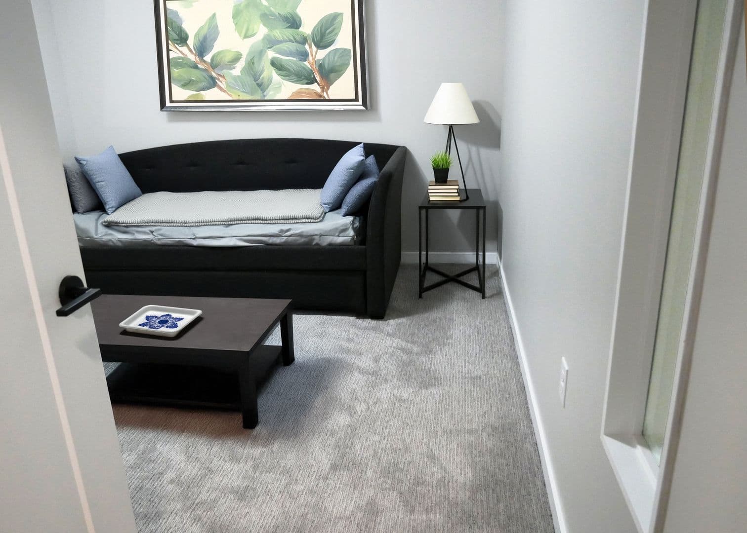 Omaha Apartment: 3612 Leavenworth St - 303