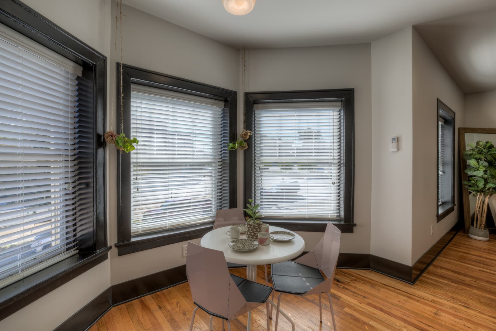 Omaha Apartment: 3804 Farnam St