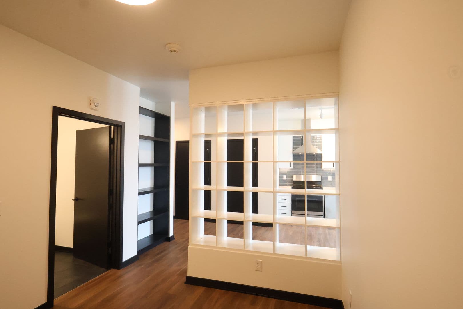 Omaha Apartment: 3737 Farnam Street