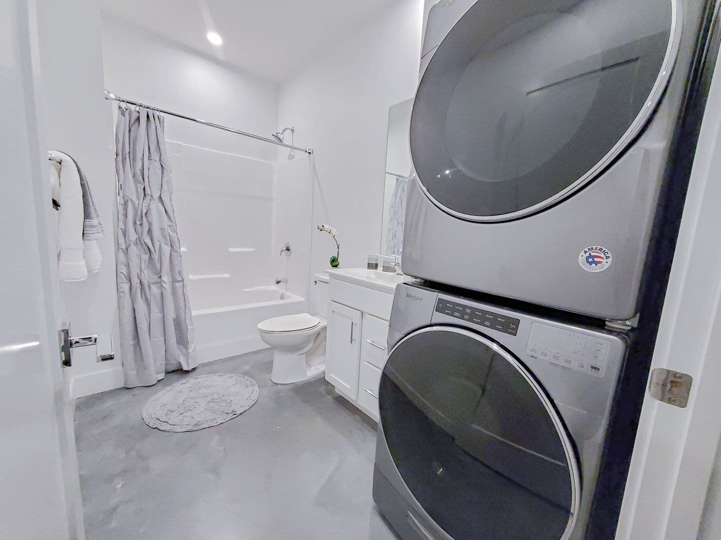 Omaha Apartment: 1311 S 9th St