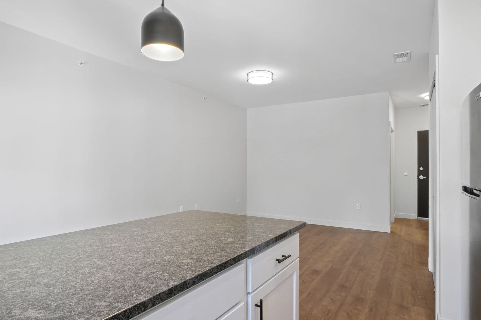 Omaha Apartment: 3306 Jones St